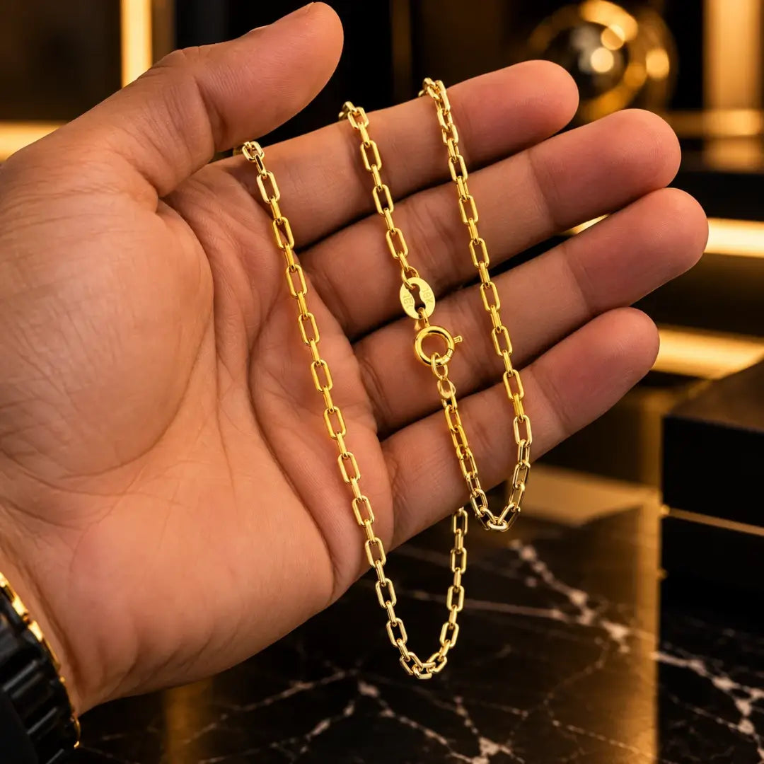 Acabamento dourado da Corrente Masculina Cartier banhada a ouro 18K