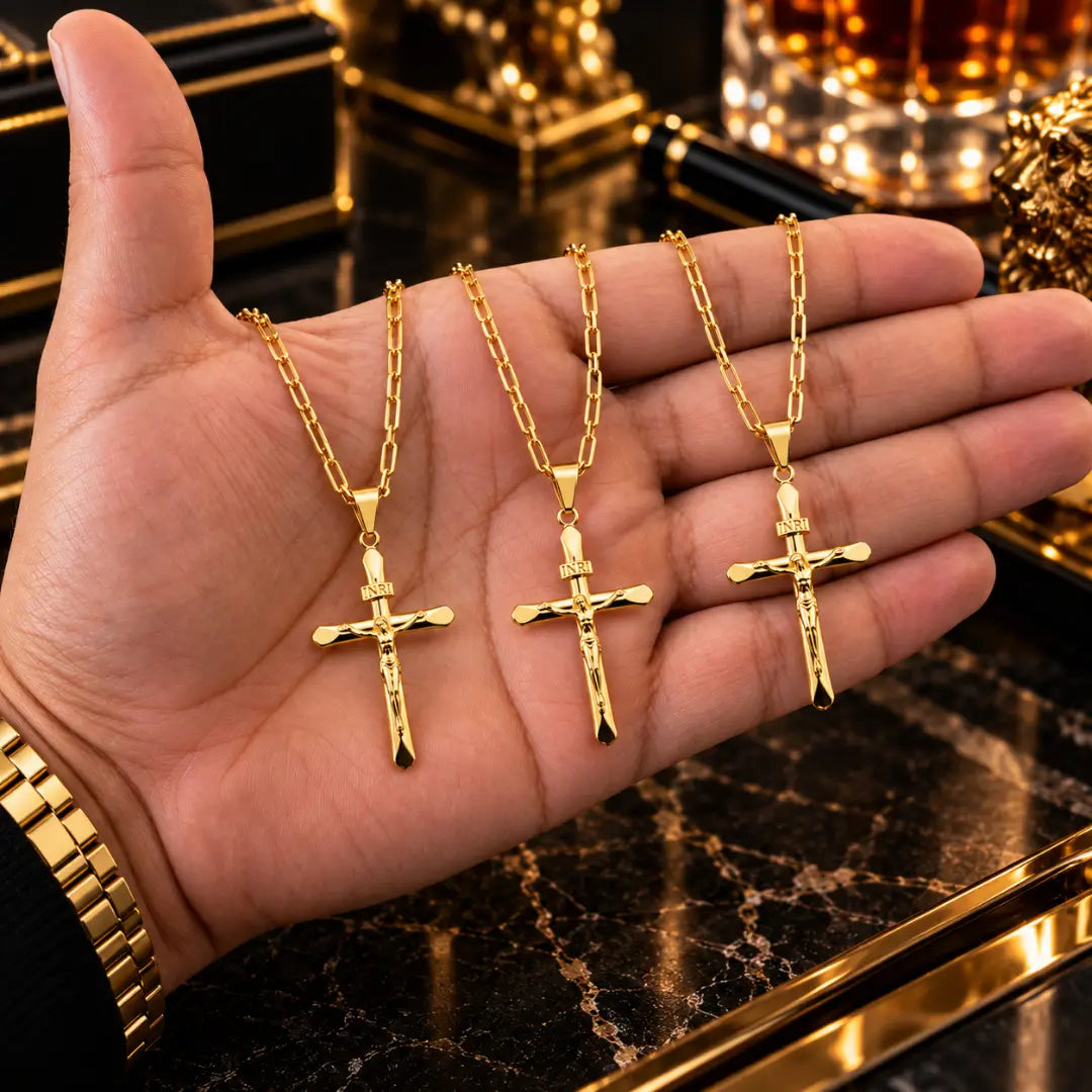 Detalhes do pingente Inri dourado para colar masculino
