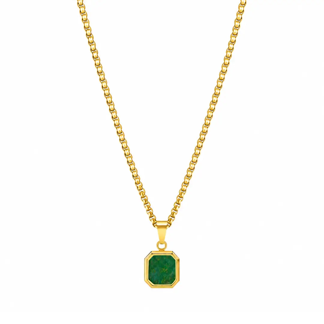 Colar masculino dourado com pingente verde marmorizado