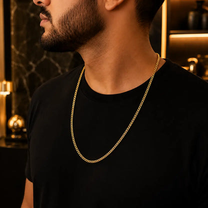 Homem usando Corrente Masculina Grumet banhada a ouro 18K