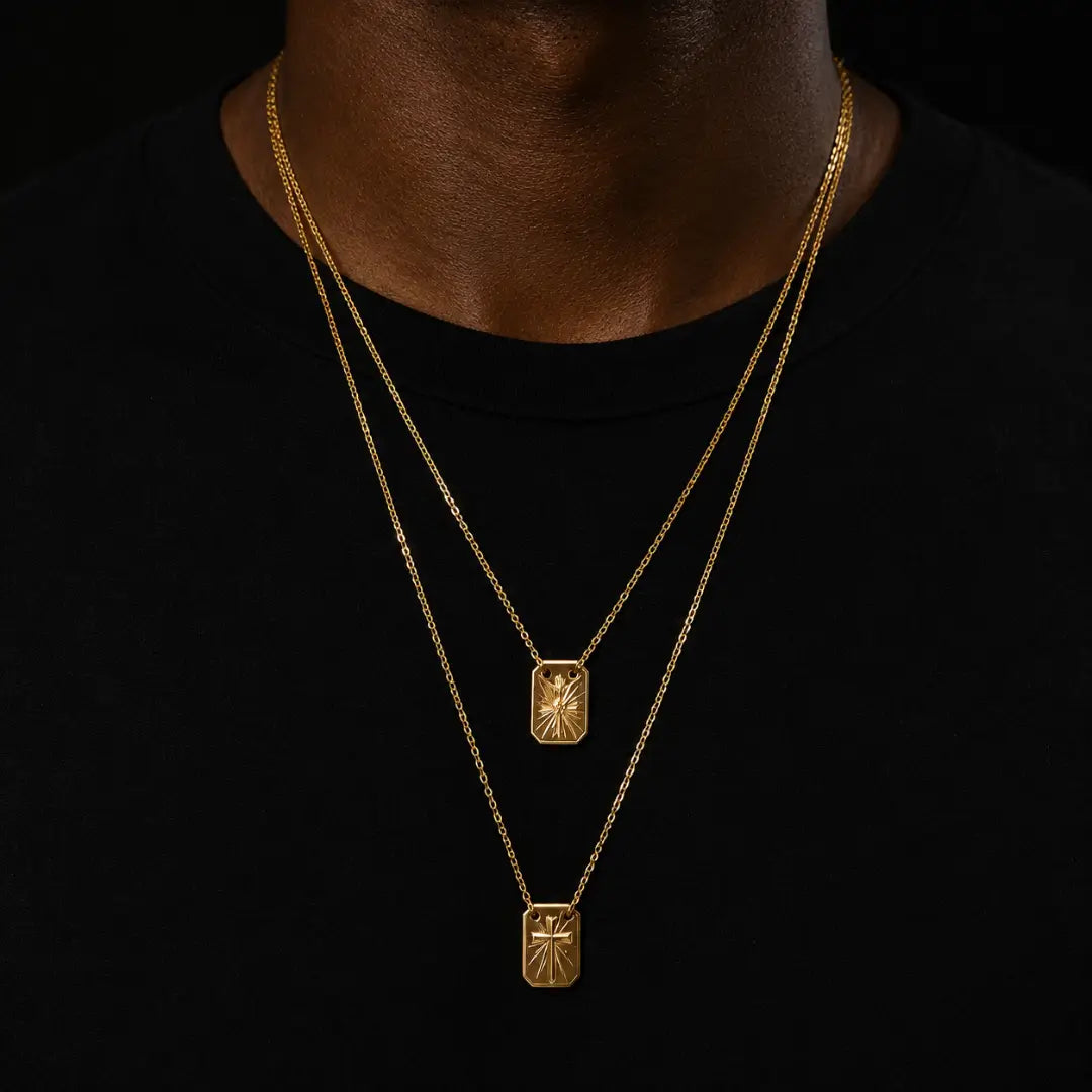 Escapulário Corrente Masculino com Placa Cruz e Jesus Cristo Crucifixo Banhado a Ouro 18k