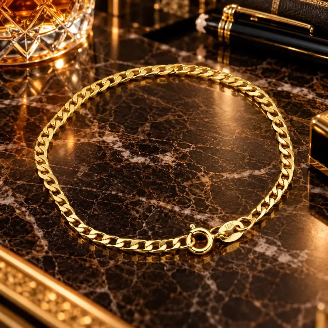 Detalhe da marcação 18K no fecho da pulseira Grumet