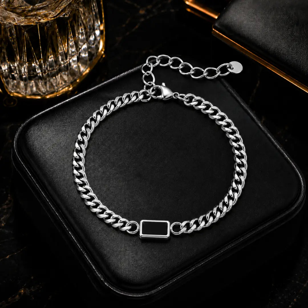 Detalhes da pulseira masculina de aço inoxidável com pedra negra